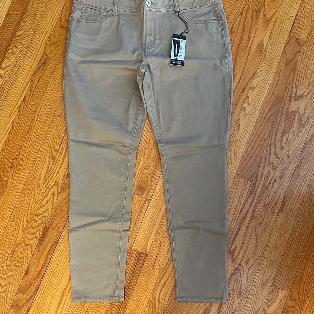Jordache Women's Skinny Pants in Tan